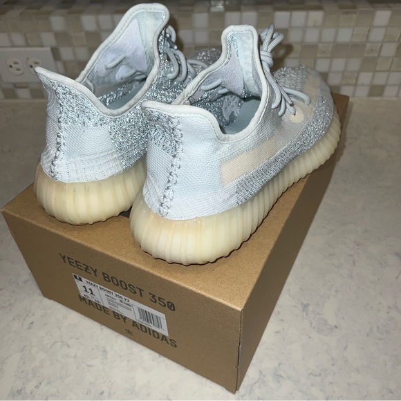 adidas Yeezy Boost 350 V2 Reflective Cloud White Size: 11 Original Box - Picture 5 of 15